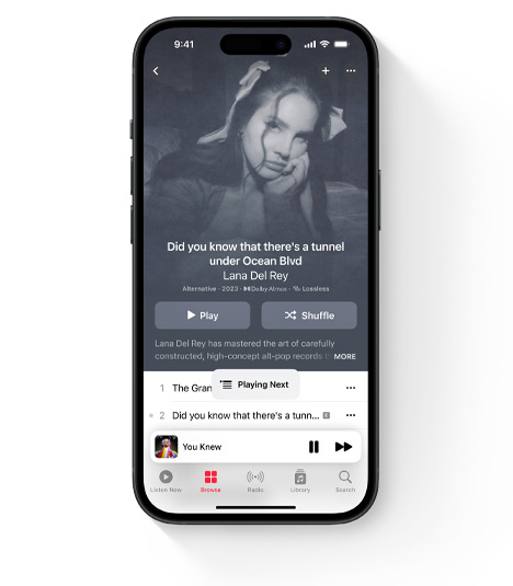 iPhone showing 戦国 カグラ スロット Music UI featuring Lana Del Rey